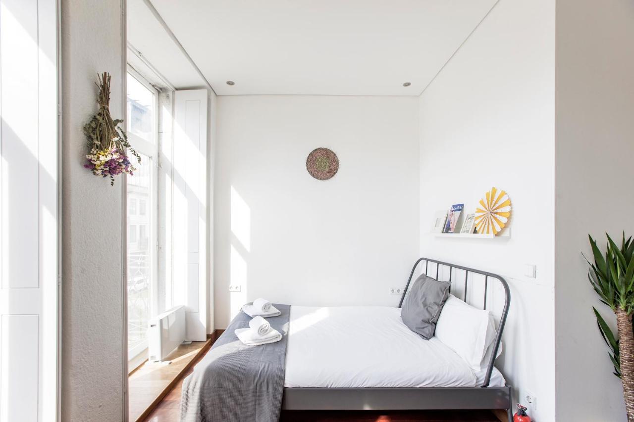 Bonjardim Studio W/ Balcony By Lovelystay Порто Екстериор снимка